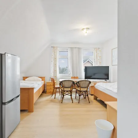 N1 Haus Fuer 12 Personen 6 Zimmer - Mit Kueche, Ideal Fuer Teams Lejlighed