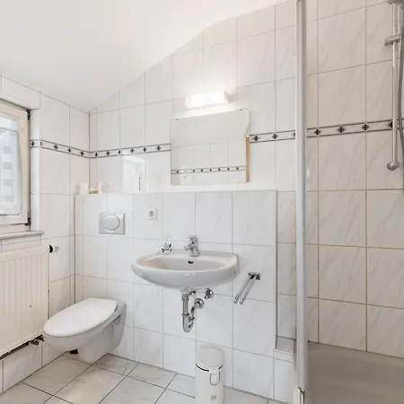 Lejlighed N1 Haus Fuer 12 Personen 6 Zimmer - Mit Kueche, Ideal Fuer Teams *
